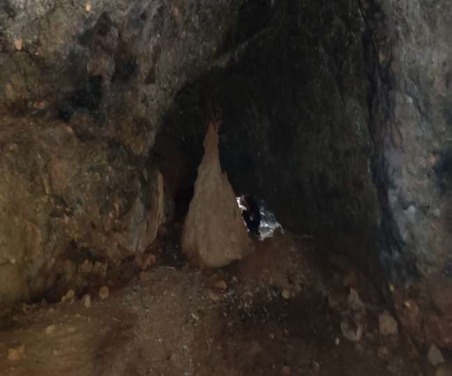 File:Dakulata Cave.jpg